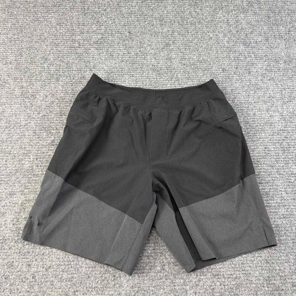 Lululemon Shorts Mens Medium Gray Black Colorblock Athletic 8 In Inseam Running